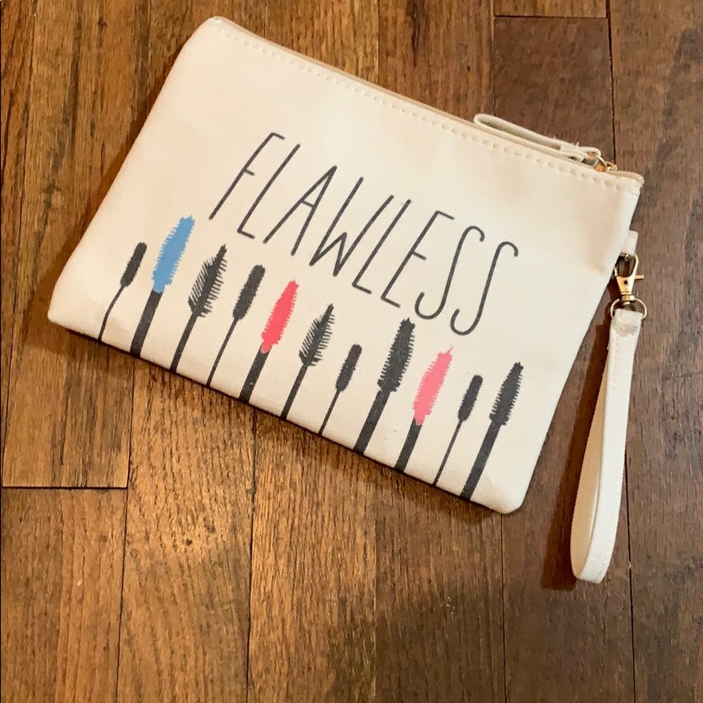 Makeup pouch - Picture 3 of 5